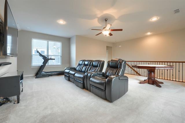 Building Photo - 949 Byron St