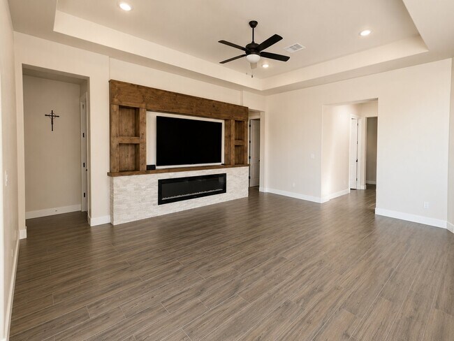 Building Photo - 876 Eastwell Dr