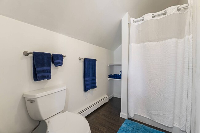 Building Photo - 1439 NY-9P