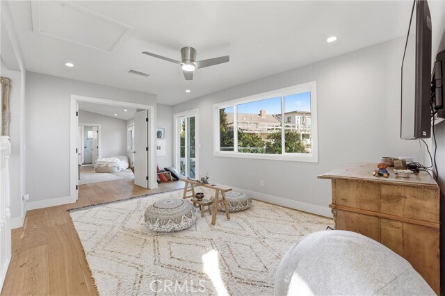 Building Photo - 3078 Zell Dr