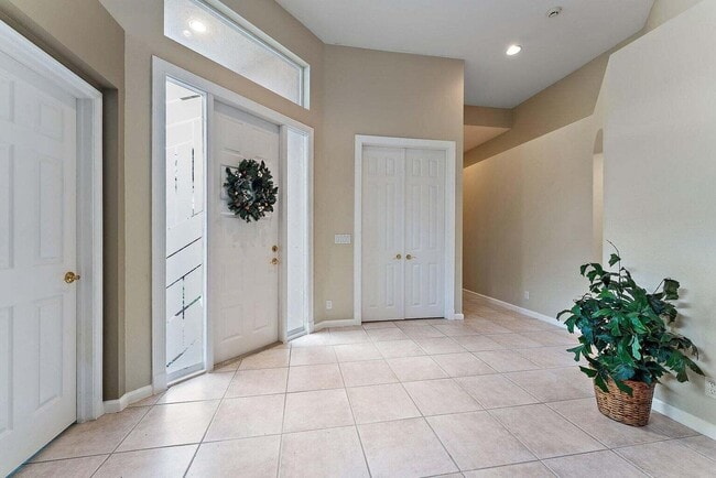 Building Photo - 155 Sunset Bay Dr