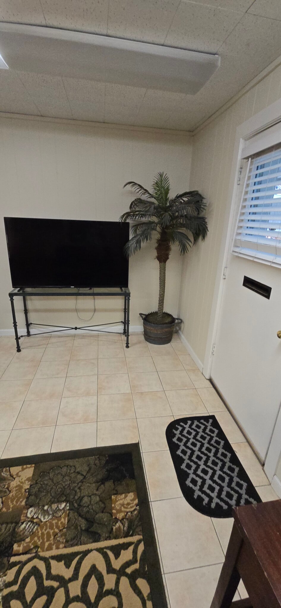 Building Photo - 1447 Lincoln Way