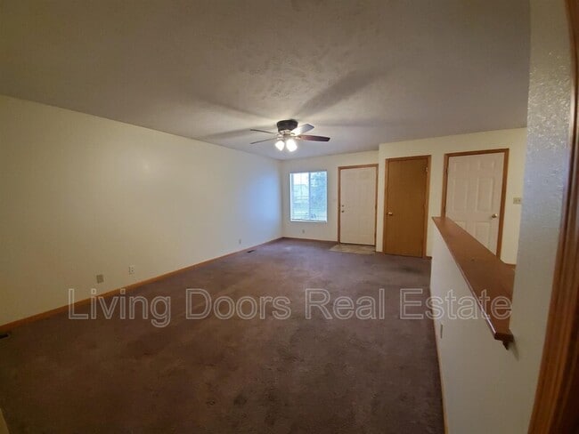 Building Photo - 6441 Whitewater Ln