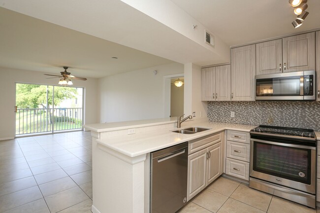 Building Photo - ***NEW PHOTOS ATTACHED***North Naples****G...