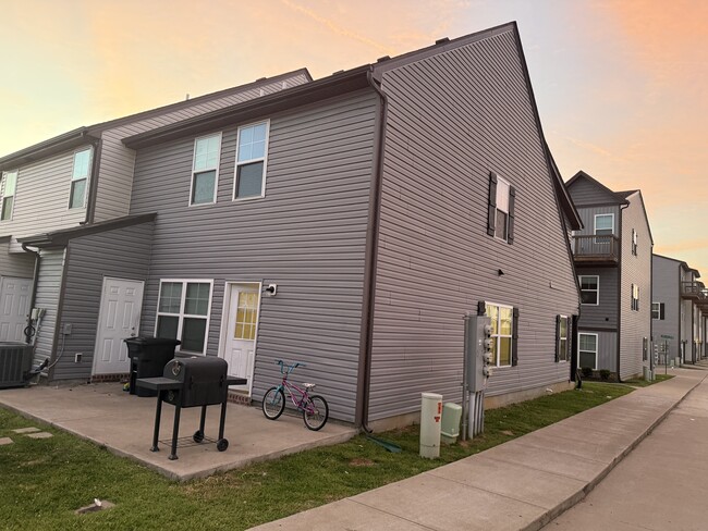 Building Photo - 400 Rick Mccormick Dr