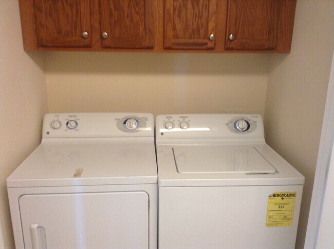 Building Photo - 112 Pineview Ct