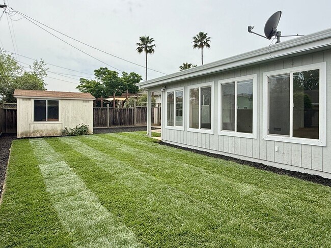 Building Photo - Updated 3 Bedroom 1 Bath West San Jose Gem! Campbell Union Schools!
