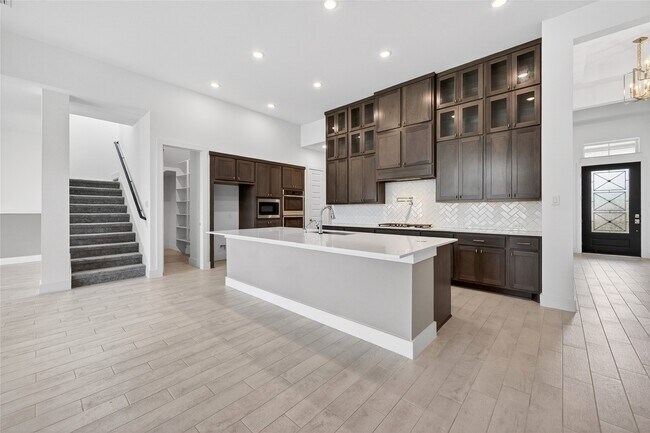 Building Photo - 32018 Crested Knl Ct