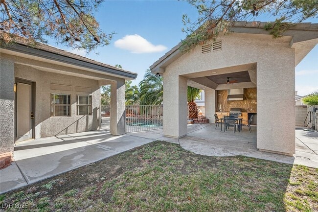 Building Photo - 3769 Erva St