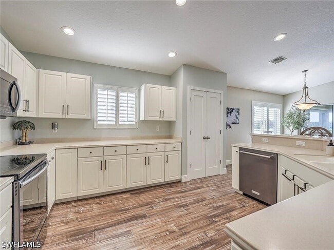 Building Photo - 8460 Southbridge Dr