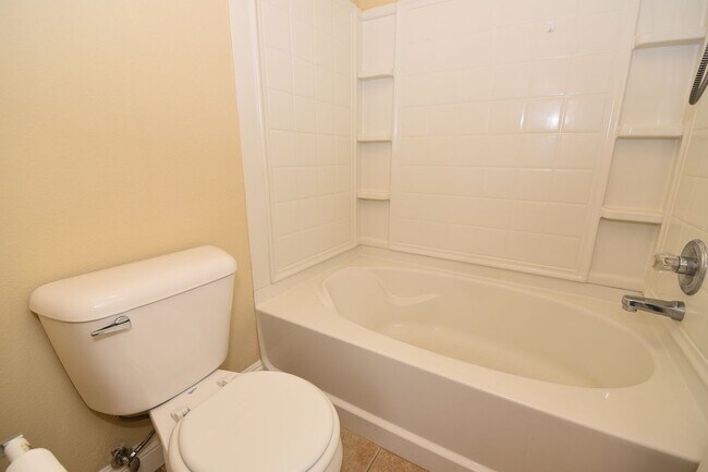 Building Photo - Charming 3-Bedroom, 2.5-Bath Condo with At...