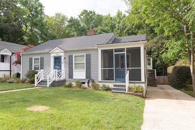 Building Photo - Lovely, Updated 3-Bedroom, 1-Bath Home in Greensboro w/ Fenced Yard