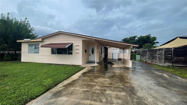 Building Photo - 301 N 67th Ave