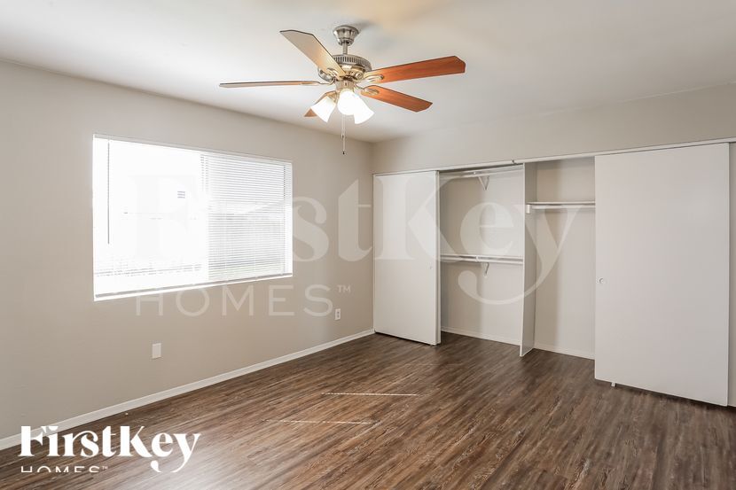 Building Photo - 6935 W Palo Verde Ave