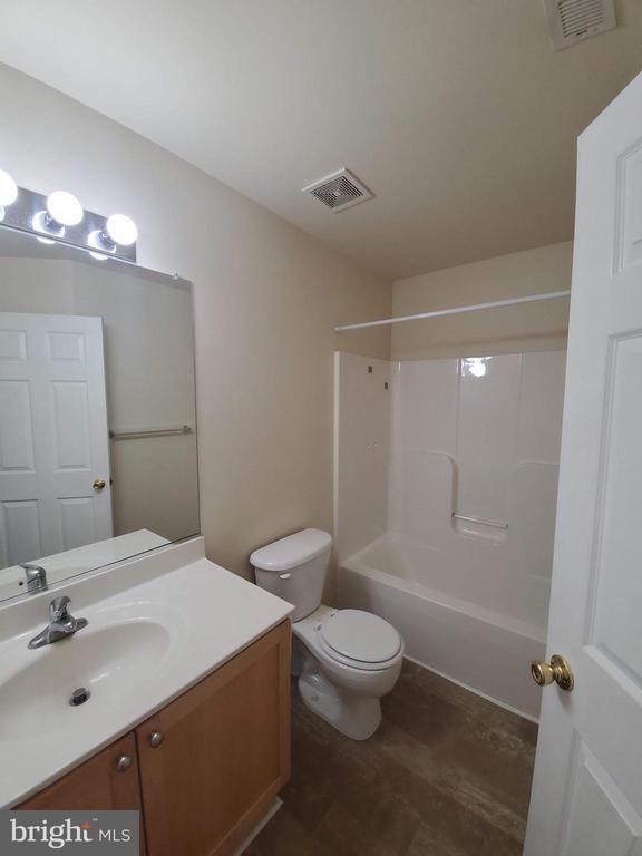 Building Photo - 10 Lopez Dr