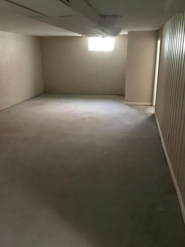 Building Photo - 1232 Duenke Dr