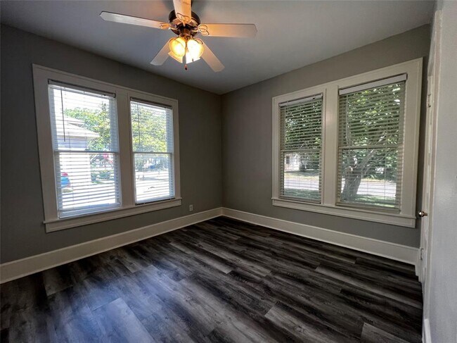 Building Photo - 810 Cecelia St