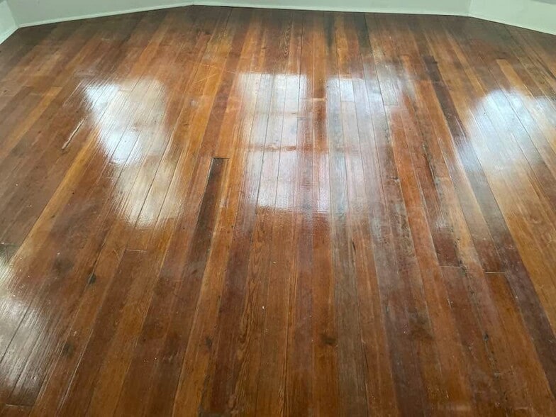 Building Photo - 201 E 3rd St