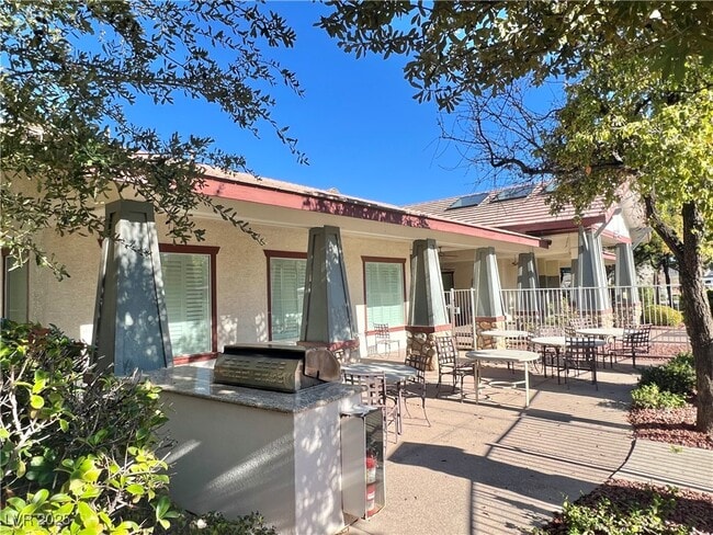 Building Photo - 6164 Bridgeport Hills Ave