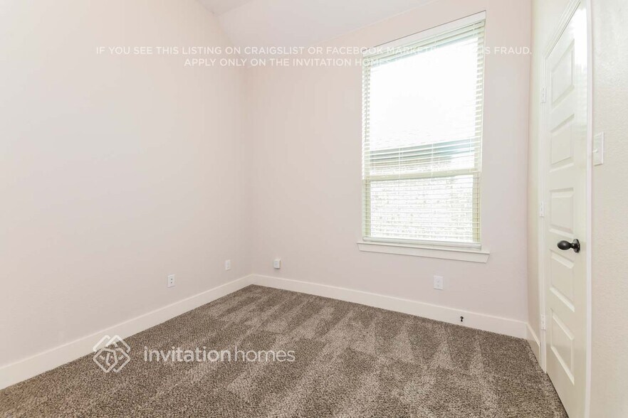 Building Photo - 1117 Sheldon Dr