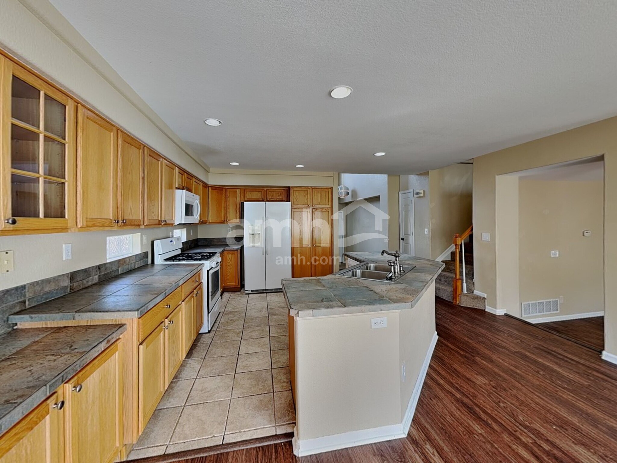 Building Photo - 4892 Waldenwood Dr