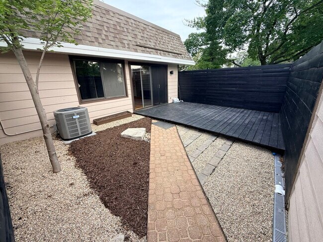 Building Photo - 5561 Court F