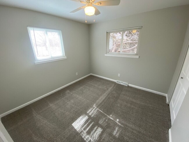 Building Photo - Updated Ranch Style Home