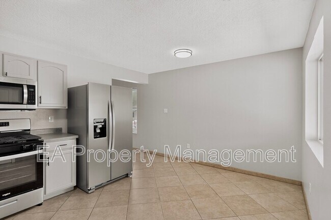Building Photo - 5748 Pinon Flats Rd NW