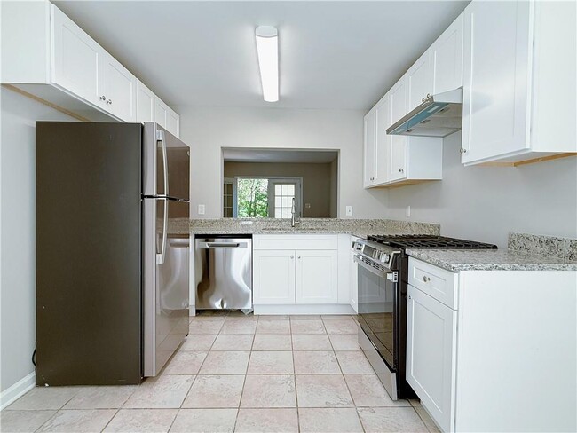 Building Photo - 1550 Oakpoint Dr SW