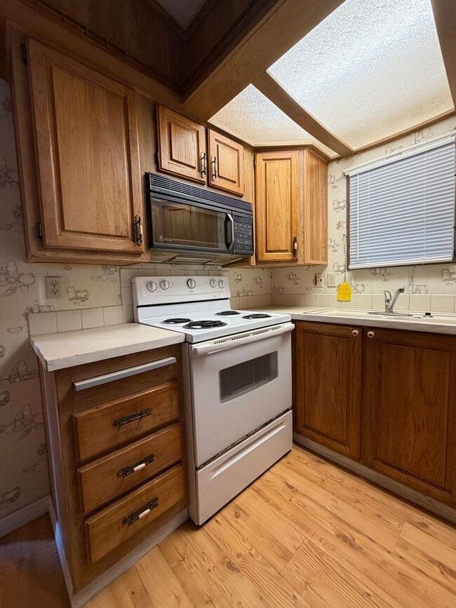 Building Photo - 12614 Orange Lk Dr