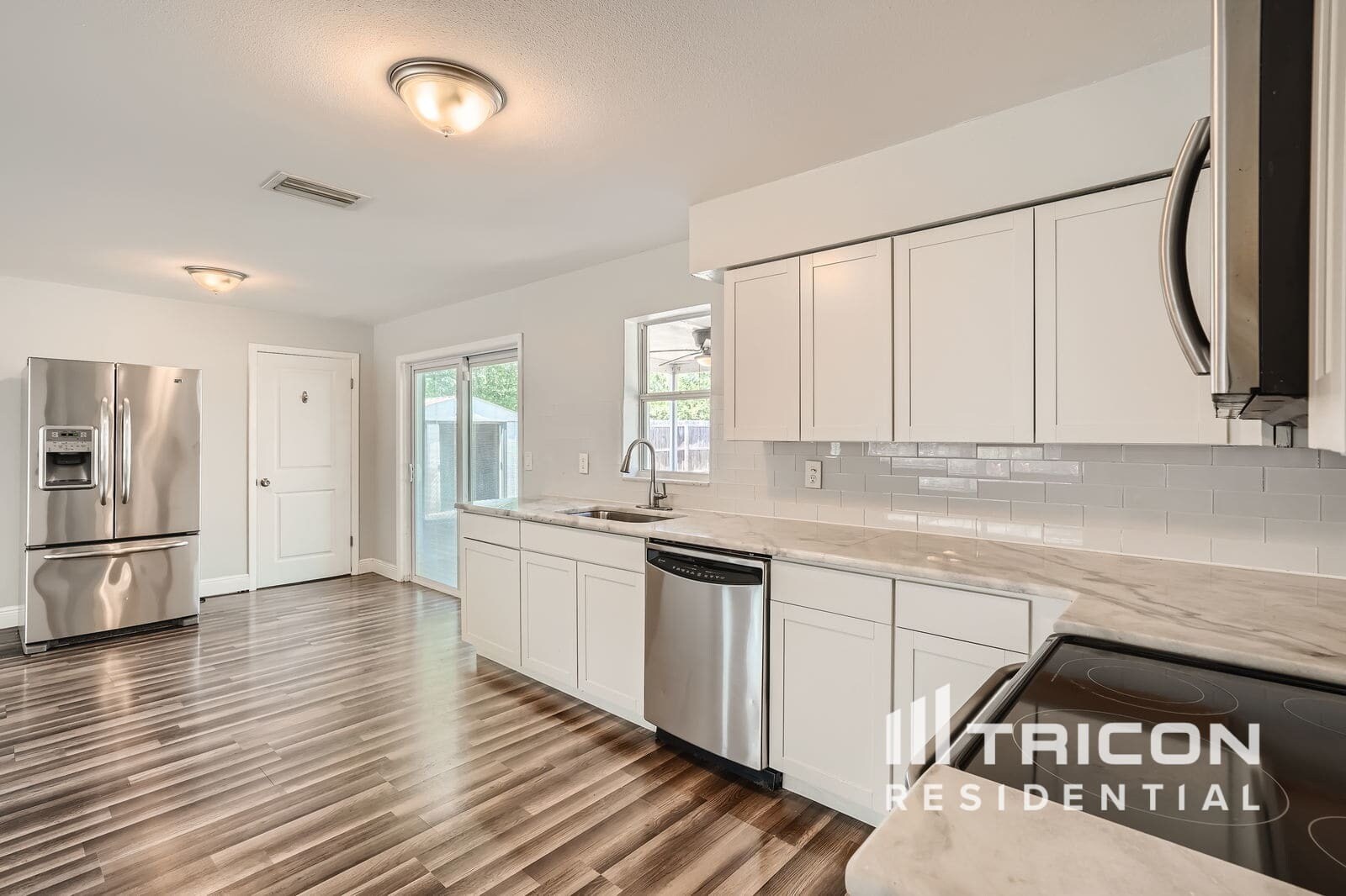 Building Photo - 2730 Avocado Dr