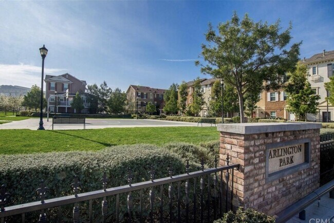 Basketball Courts - 15213 Linden Way