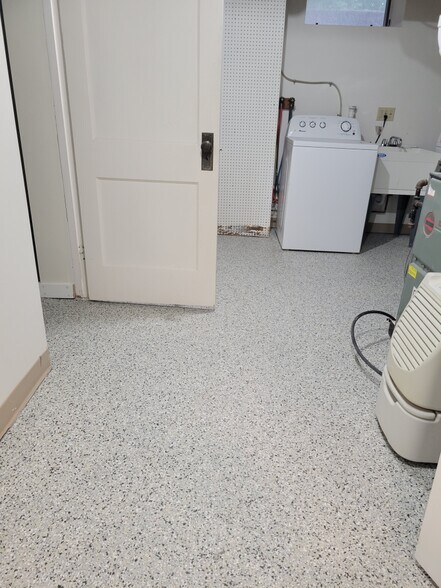 Building Photo - 1745 Loras Blvd