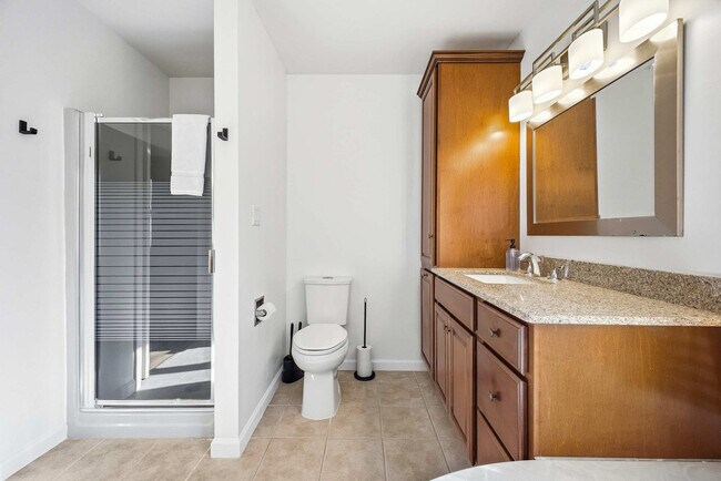 Building Photo - 12 Apple Tree Way