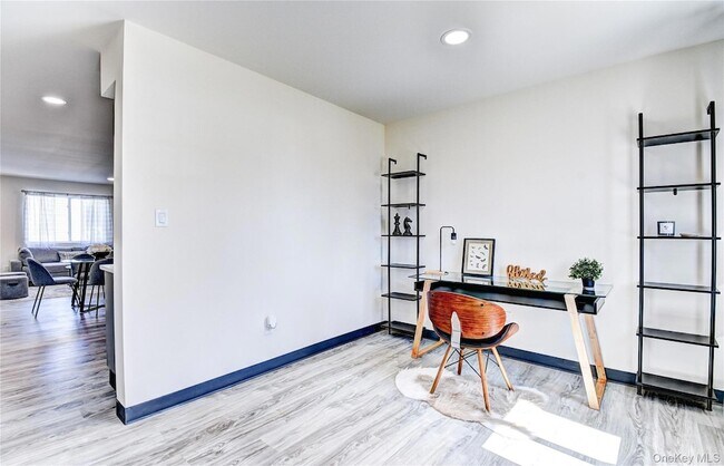 Building Photo - 16 Moka Pl