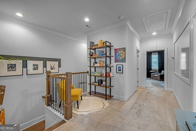 Building Photo - 720 Avondale Hills Dr