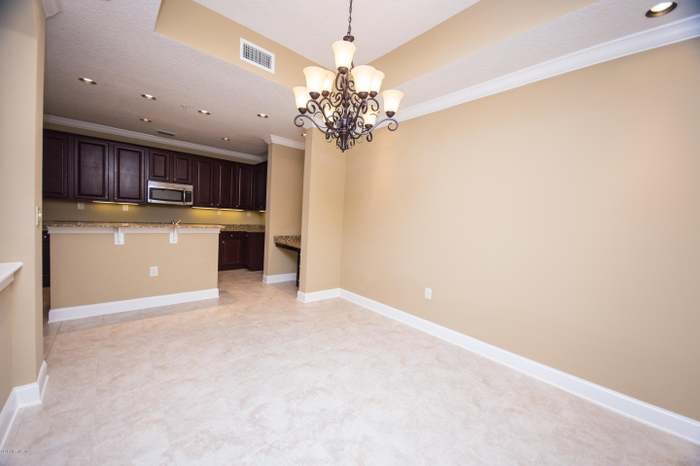 Building Photo - 4300 S Beach Pkwy