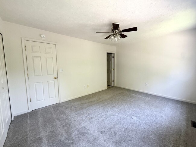 Building Photo - 2 Bed near VRE in Spotsylvania