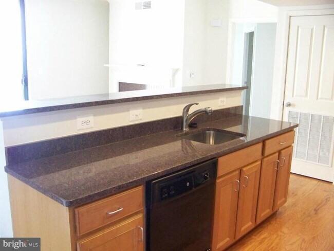 Building Photo - 414 Water St