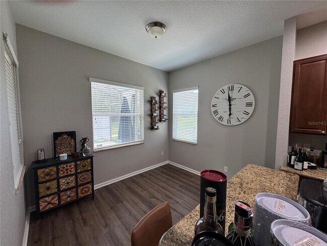 Building Photo - 6811 Helmsley Cir