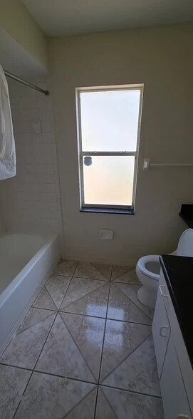 Building Photo - 2010 Chelam Way