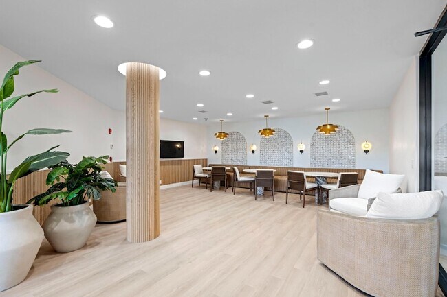 Building Photo - 3610 S Ocean Blvd