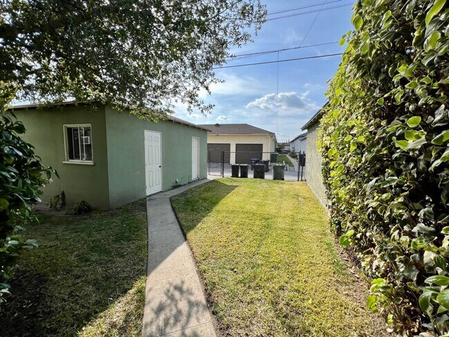 Building Photo - Brighton Properties