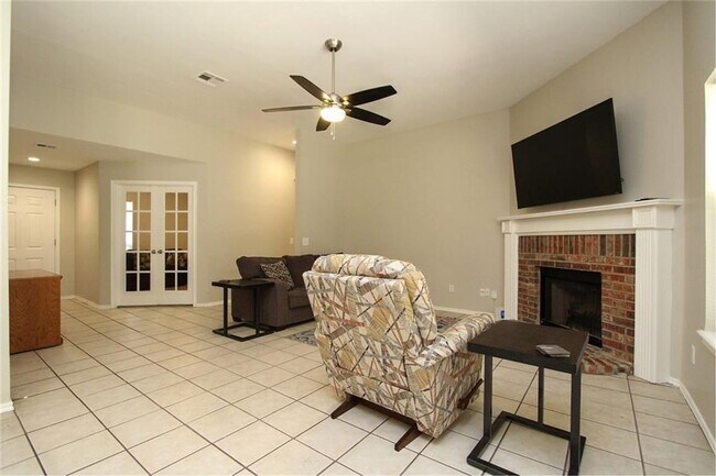 Building Photo - 10209 Aberdeen Dr