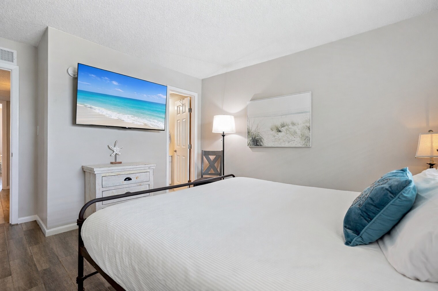 Building Photo - 215 Venus Ct