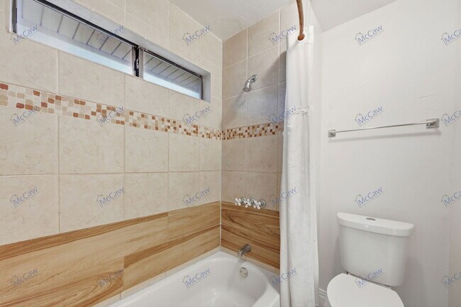 Building Photo - 622 Andover Ln