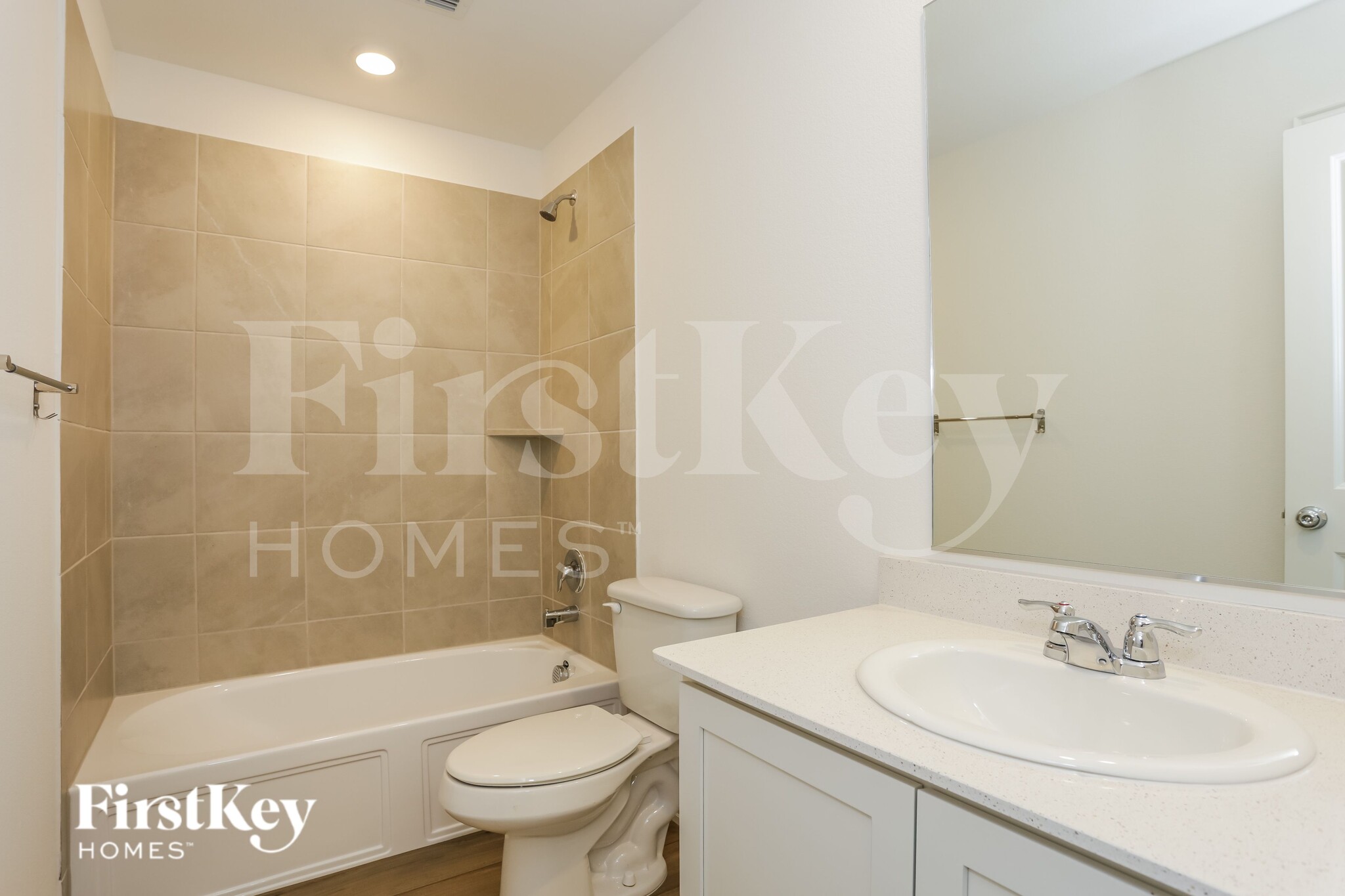 Building Photo - 10105 Elkhorn Dr