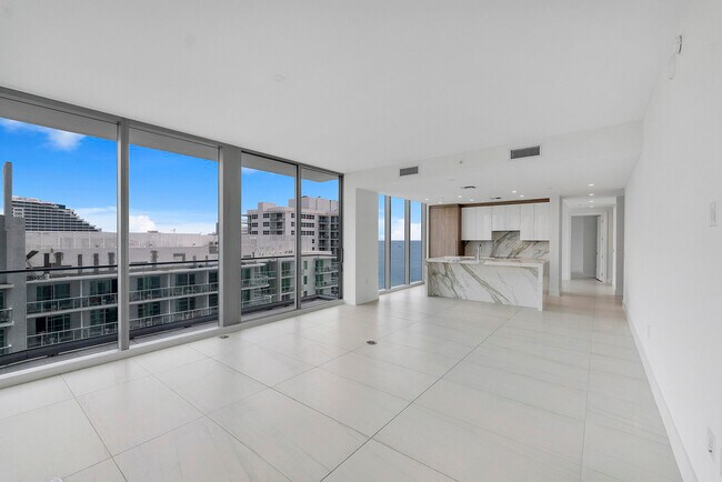 Building Photo - 151 N Seabreeze Blvd
