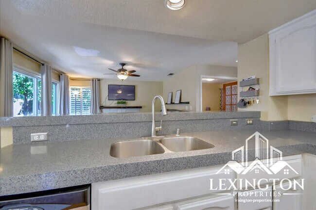 Building Photo - Gorgeous, 4BD/3BA, Home in Esteemed Laguna Neighborhood, Elk Grove, near Kloss Park!