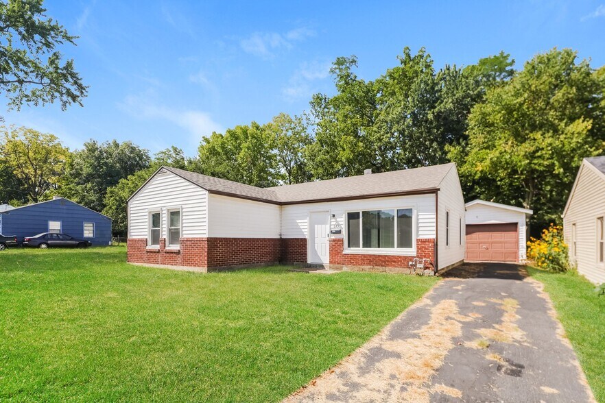 Building Photo - 649 Oakleaf Dr